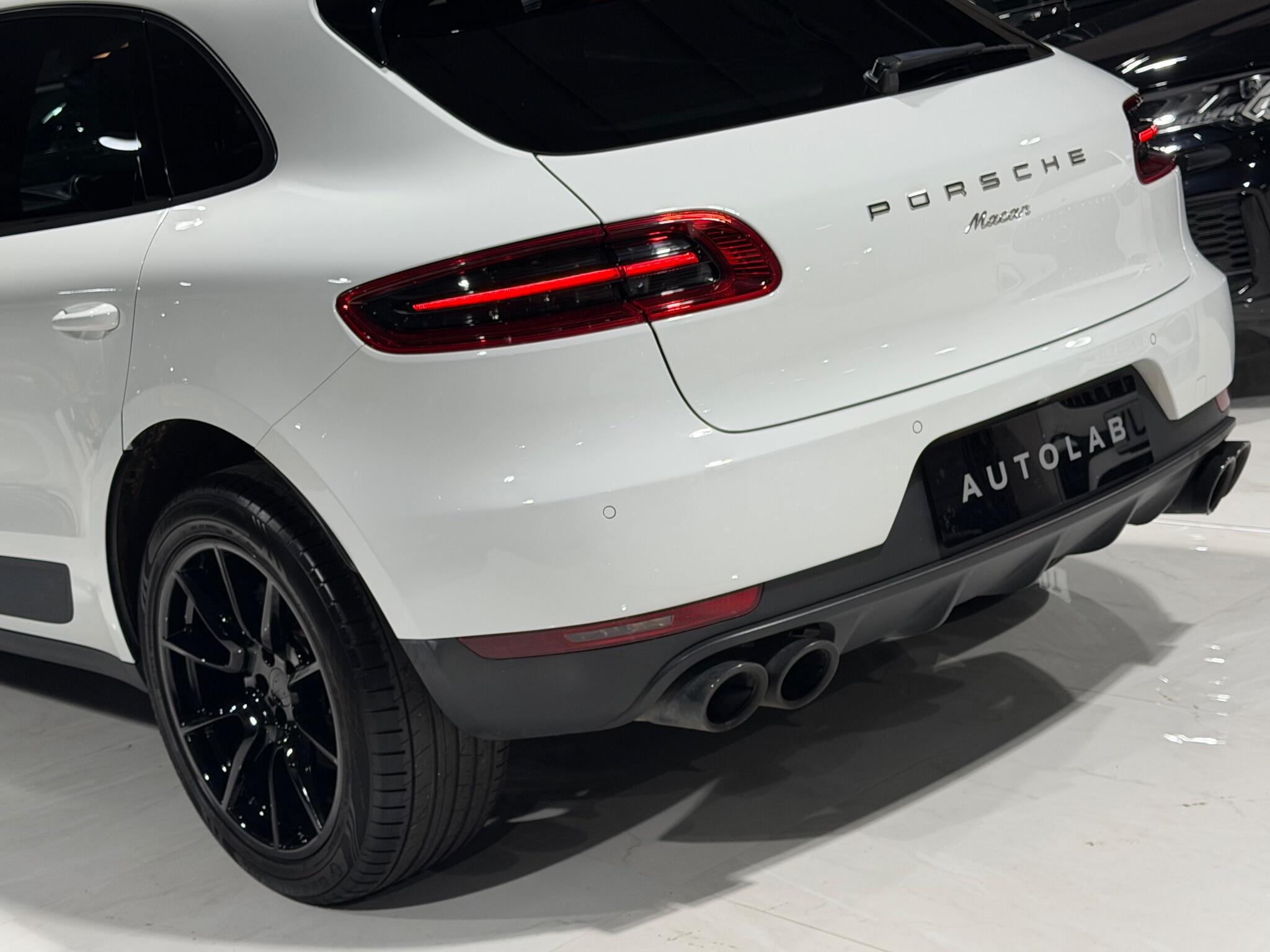 Porsche Macan 2.0T SUV 5dr Petrol PDK 4WD Euro 6 (s/s) (252 ps)